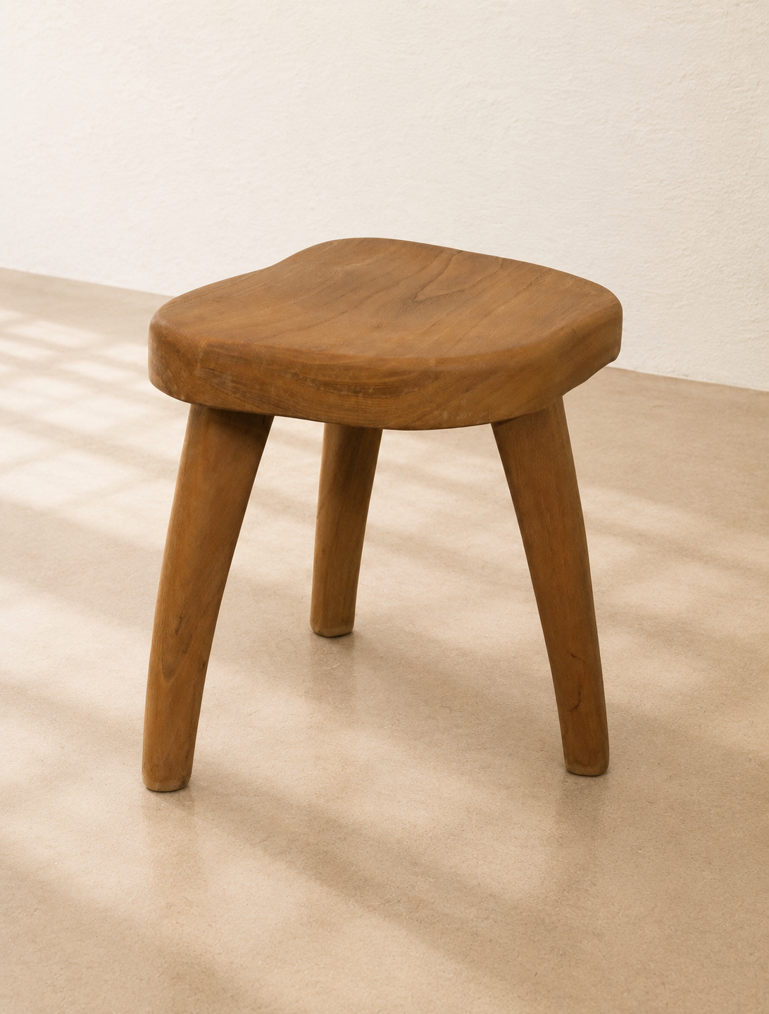 Tabouret tripode brutaliste – Image 2